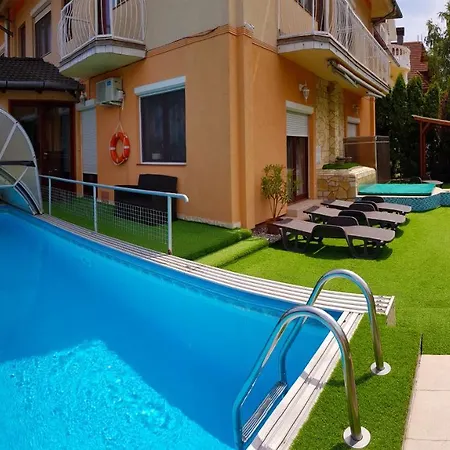 Napsugar Apartmanhaz Siofok