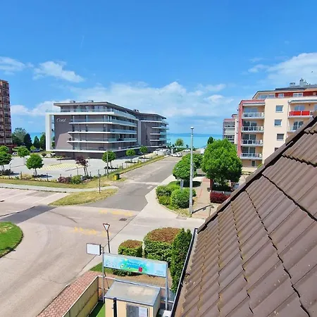 Napsugar Apartmanhaz Bed & Breakfast