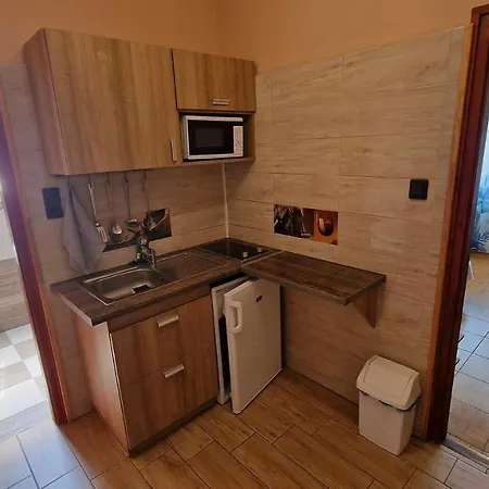 Napsugar Apartmanhaz فندق مبيت وإفطار 3*