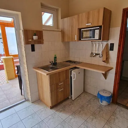 Napsugar Apartmanhaz Bed & Breakfast