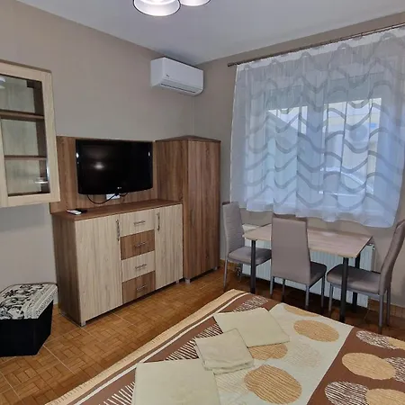 Napsugar Apartmanhaz Nocleg ze śniadaniem 3*