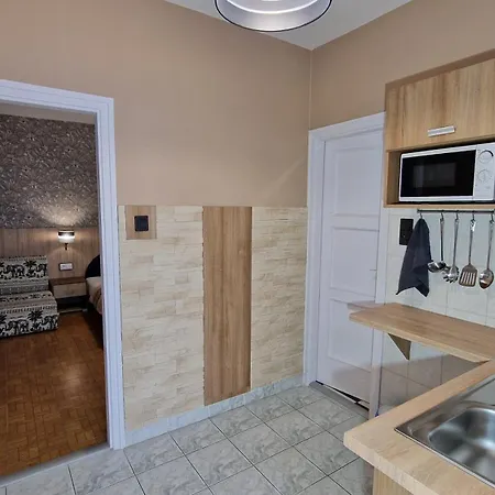 Napsugar Apartmanhaz 3* Siófok
