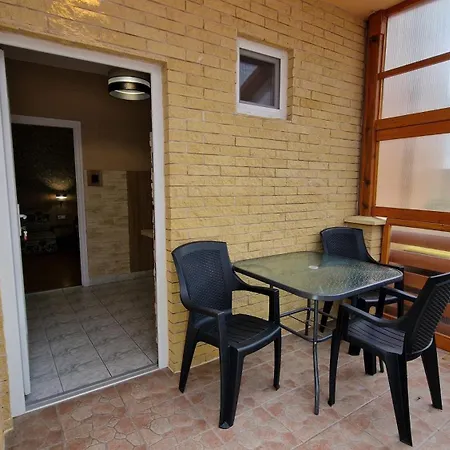 Napsugar Apartmanhaz