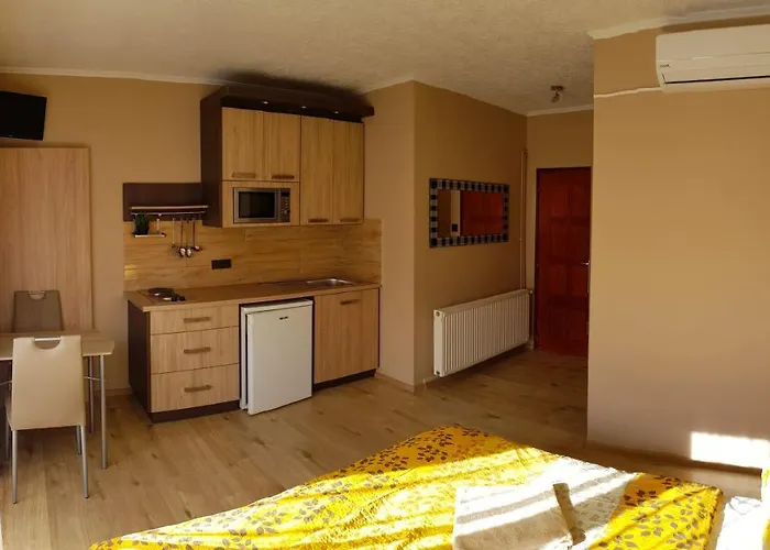 Nocleg ze śniadaniem Napsugar Apartmanhaz 3*