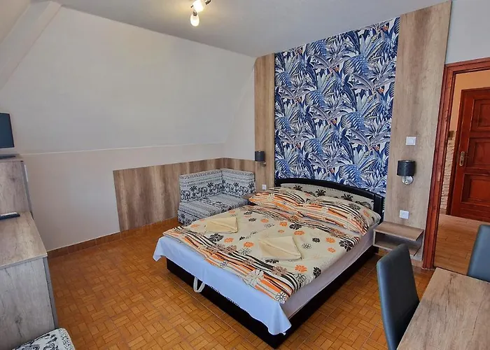 Nocleg ze śniadaniem Napsugar Apartmanhaz 3*