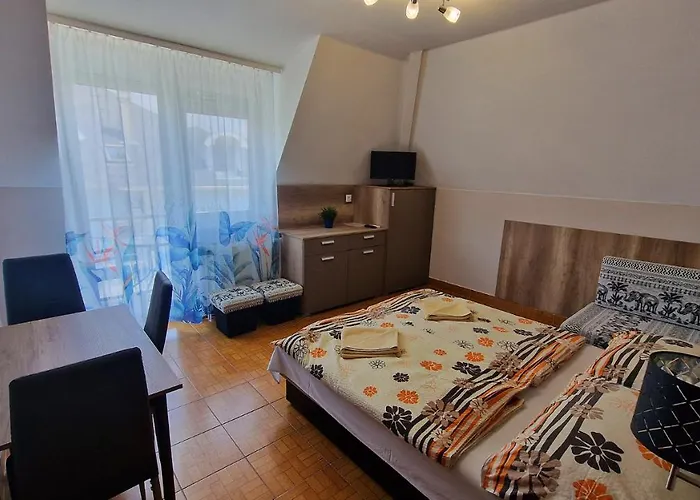Napsugar Apartmanhaz Siófok