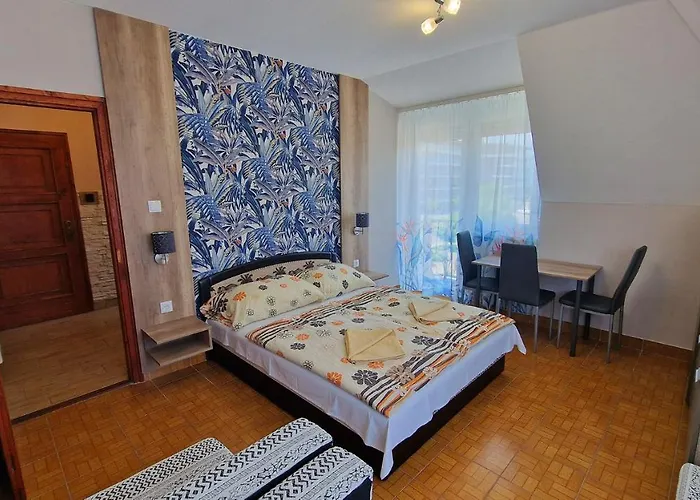 Nocleg ze śniadaniem Napsugar Apartmanhaz Siófok
