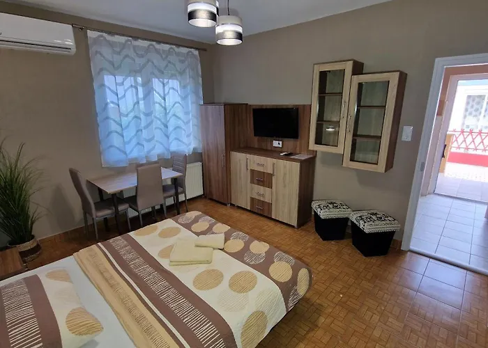 Napsugar Apartmanhaz Nocleg ze śniadaniem